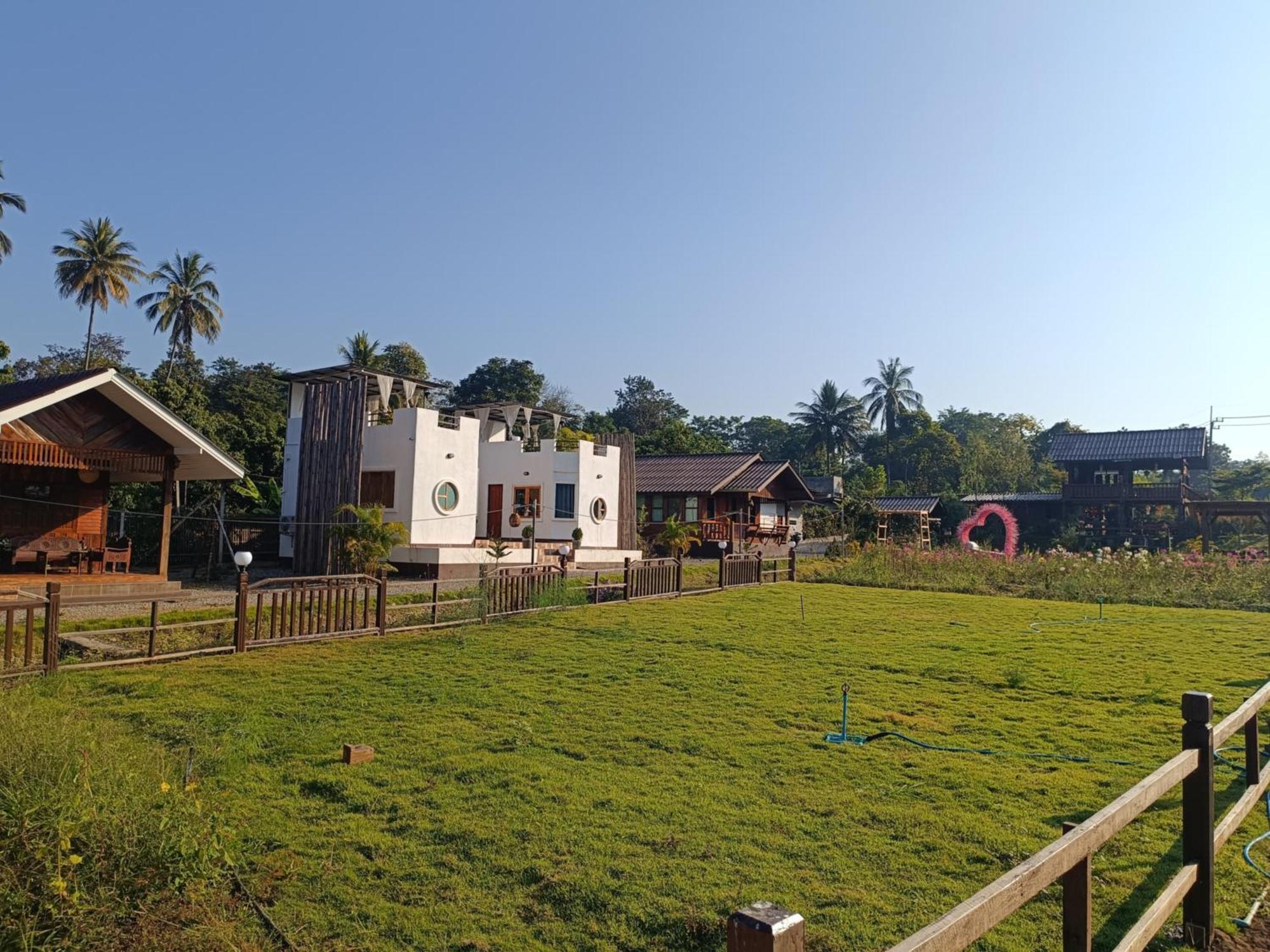 ม่วนใจ๋ปันสุข โฮมสเตย์แอนคาเฟ่ Muanjai Punsuk Homestay And Cafe Chom Thong Exterior photo