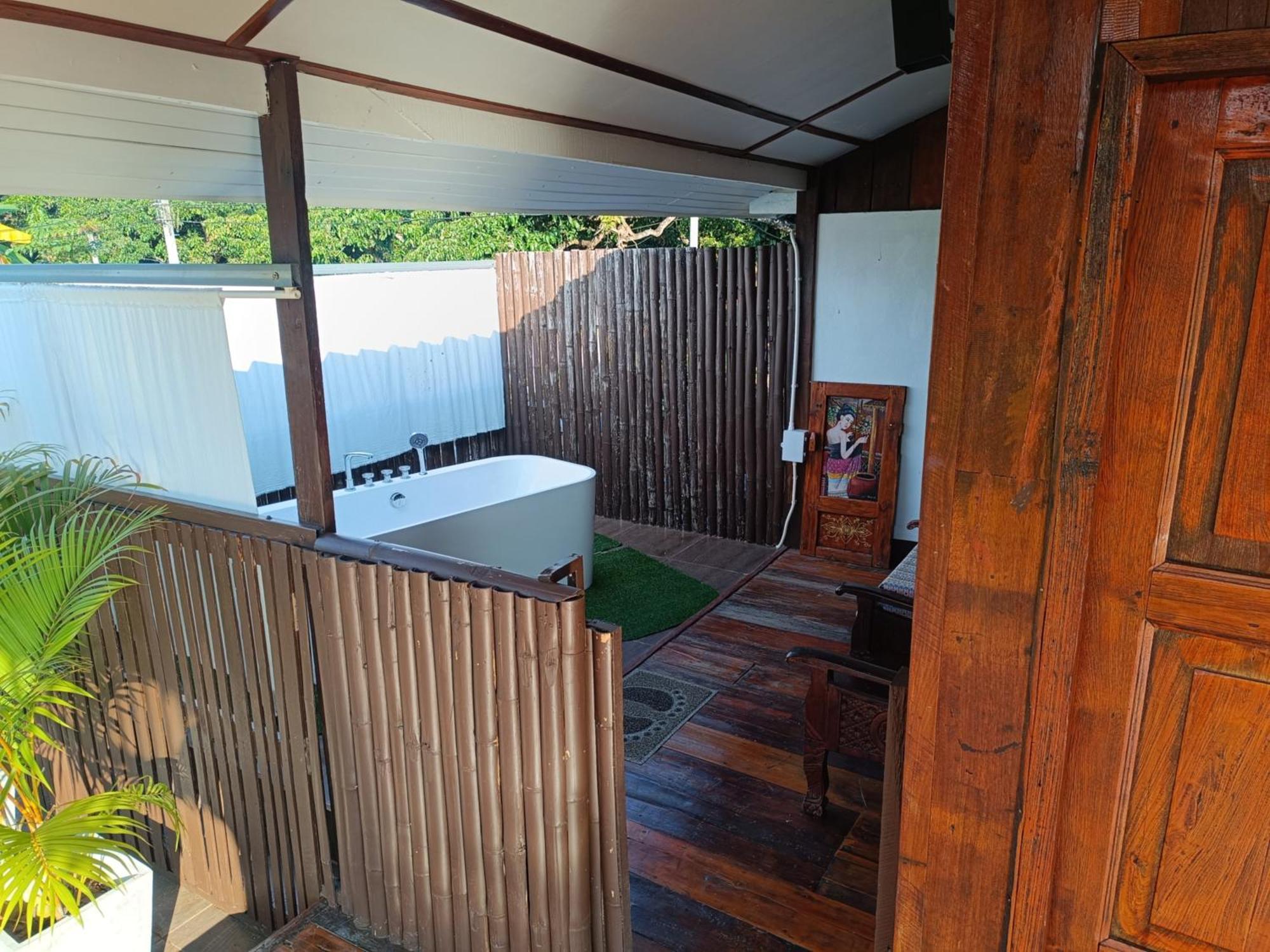 ม่วนใจ๋ปันสุข โฮมสเตย์แอนคาเฟ่ Muanjai Punsuk Homestay And Cafe Chom Thong Exterior photo